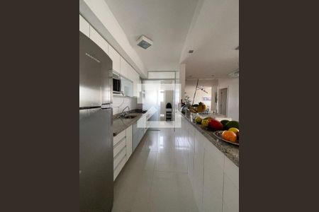 Apartamento à venda com 107m², 4 quartos e 2 vagasCozinha