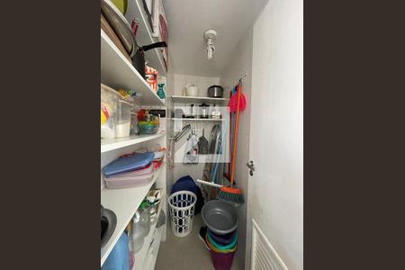 Apartamento à venda com 107m², 4 quartos e 2 vagasDespensa