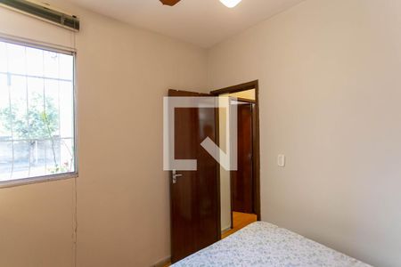 Quarto 1 de apartamento para alugar com 2 quartos, 48m² em Goiânia, Belo Horizonte