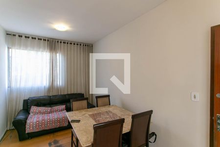 Sala de apartamento para alugar com 2 quartos, 48m² em Goiânia, Belo Horizonte