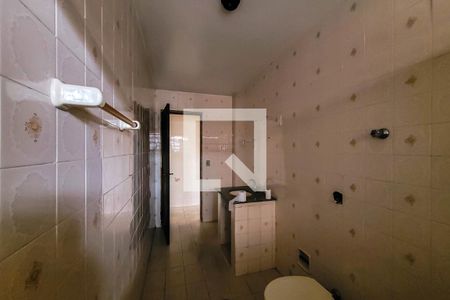 Casa à venda com 252m², 3 quartos e 4 vagas Casa à venda com 252m², 3 quartos e 4 vagasBanheiro 2