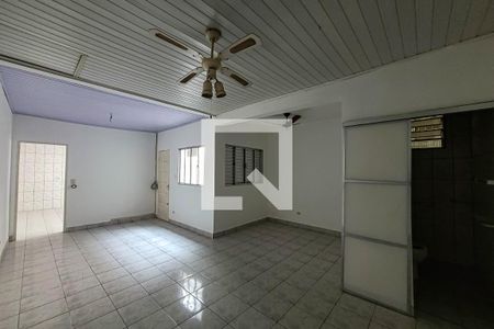 Casa à venda com 252m², 3 quartos e 4 vagas Casa à venda com 252m², 3 quartos e 4 vagasSala/Quarto(edicula)