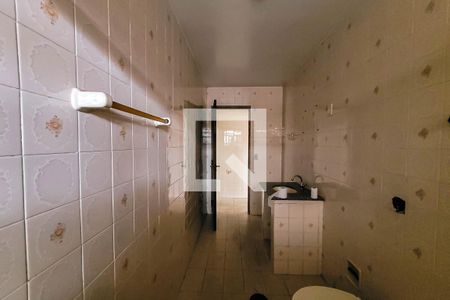 Casa à venda com 252m², 3 quartos e 4 vagas Casa à venda com 252m², 3 quartos e 4 vagasBanheiro 2