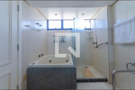 Apartamento para alugar com 305m², 4 quartos e 4 vagasBanheiro da Suíte 3