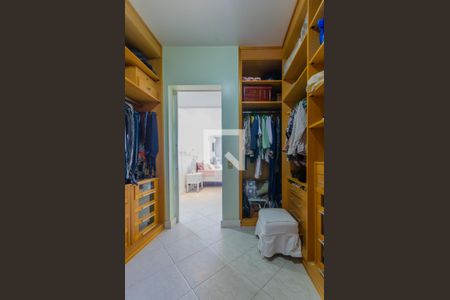 Apartamento para alugar com 305m², 4 quartos e 4 vagasCloset do quarto 3