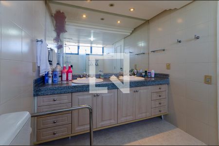 Apartamento para alugar com 305m², 4 quartos e 4 vagasBanheiro da Suíte 3