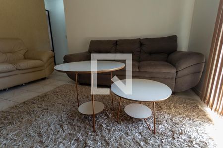 Sala de apartamento para alugar com 2 quartos, 58m² em Setor dos Afonsos, Aparecida de Goiânia