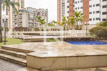 Apartamento à venda com 96m², 3 quartos e 2 vagas Apartamento à venda com 96m², 3 quartos e 2 vagasÁrea comum - Piscina