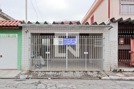 Casa à venda com 120m², 2 quartos e 2 vagasFachada