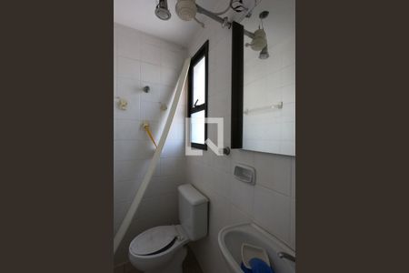 Apartamento à venda com 166m², 3 quartos e 3 vagasBanheiro de Serviço