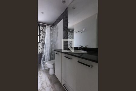 Apartamento à venda com 166m², 3 quartos e 3 vagasBanheiro da Suíte