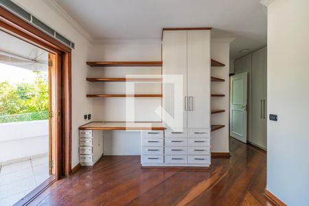 Casa de condomínio à venda com 420m², 6 quartos e 1 vagaSuíte 4