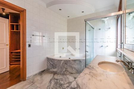 Casa de condomínio à venda com 420m², 6 quartos e 1 vagaBanheiro da Suíte 3