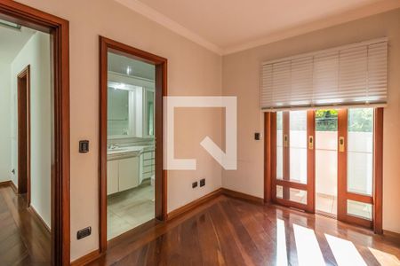 Casa de condomínio à venda com 420m², 6 quartos e 1 vagaSuíte 2