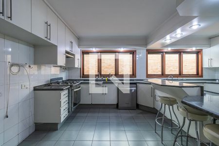 Casa de condomínio à venda com 420m², 6 quartos e 1 vagaCozinha