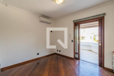 Casa de condomínio à venda com 420m², 6 quartos e 1 vagaSuíte 4