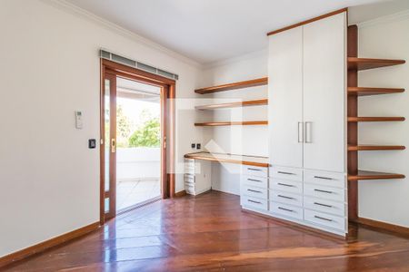 Casa de condomínio à venda com 420m², 6 quartos e 1 vagaSuíte 4