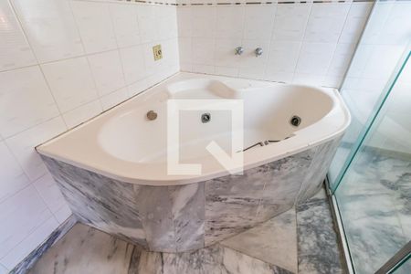 Casa de condomínio à venda com 420m², 6 quartos e 1 vagaDetalhe do Banheiro da Suíte 3