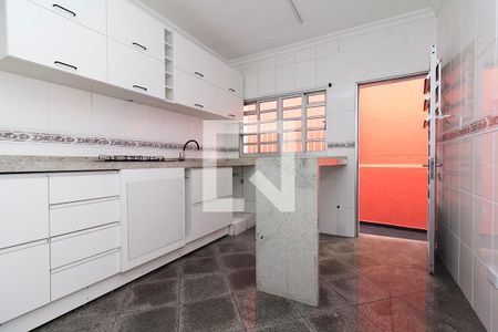 Casa para alugar com 250m², 2 quartos e sem vagaCozinha 