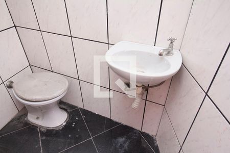 Casa para alugar com 250m², 2 quartos e sem vagaBanheiro de Serviço