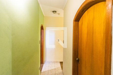 Casa à venda com 140m², 3 quartos e 2 vagasCorredor