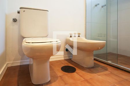 Apartamento à venda com 73m², 1 quarto e 1 vaga Apartamento à venda com 73m², 1 quarto e 1 vagaBanheiro da Suíte