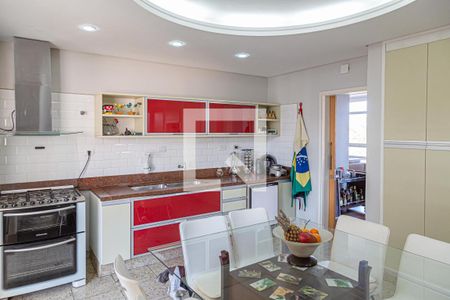 Apartamento à venda com 266m², 4 quartos e 2 vagas Apartamento à venda com 266m², 4 quartos e 2 vagasCozinha