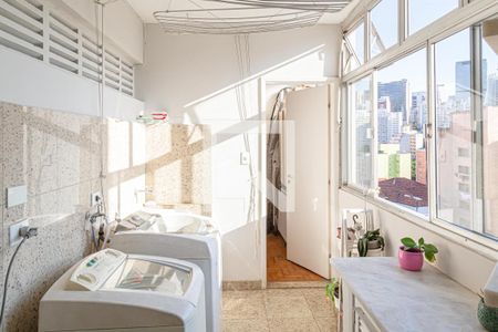 Apartamento à venda com 266m², 4 quartos e 2 vagas Apartamento à venda com 266m², 4 quartos e 2 vagasÁrea de Serviço