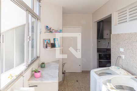 Apartamento à venda com 266m², 4 quartos e 2 vagas Apartamento à venda com 266m², 4 quartos e 2 vagasÁrea de Serviço