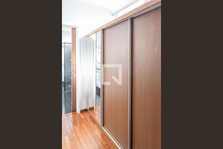 Apartamento à venda com 266m², 4 quartos e 2 vagas Apartamento à venda com 266m², 4 quartos e 2 vagasCloset do quarto