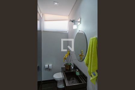 Apartamento à venda com 266m², 4 quartos e 2 vagas Apartamento à venda com 266m², 4 quartos e 2 vagasLavabo