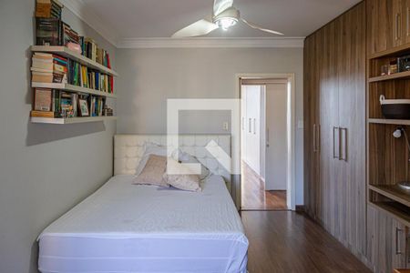 Apartamento à venda com 266m², 4 quartos e 2 vagas Apartamento à venda com 266m², 4 quartos e 2 vagasQuarto 3 - Suíte