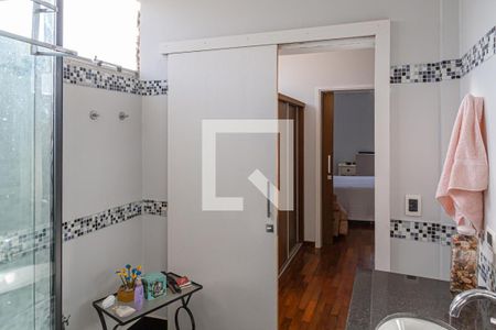Apartamento à venda com 266m², 4 quartos e 2 vagas Apartamento à venda com 266m², 4 quartos e 2 vagasBanheiro da Suíte