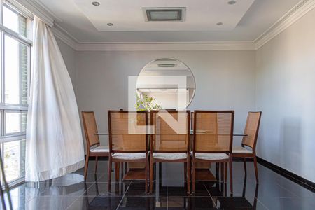 Apartamento à venda com 266m², 4 quartos e 2 vagas Apartamento à venda com 266m², 4 quartos e 2 vagasSala