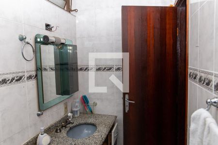 Casa à venda com 300m², 4 quartos e 2 vagasBanheiro Social