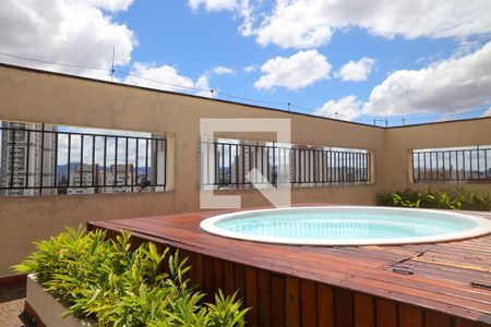 Apartamento para alugar com 65m², 2 quartos e 1 vagaÁrea comum - Piscina