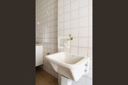 Apartamento para alugar com 65m², 2 quartos e 1 vagaÁrea de Serviço