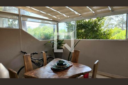 Apartamento para alugar com 103m², 3 quartos e 1 vaga