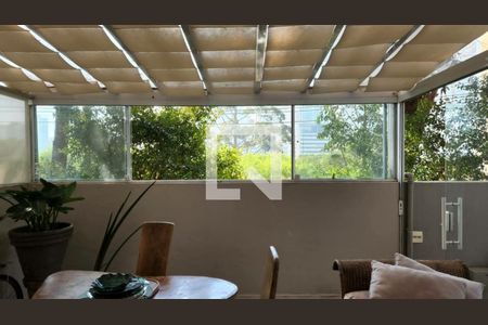 Apartamento para alugar com 103m², 3 quartos e 1 vaga