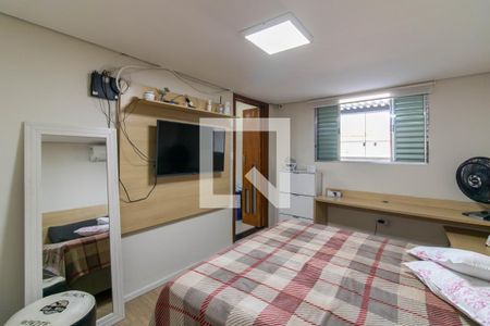 Quarto 1 de casa para alugar com 2 quartos, 700m² em Vila Adelaide Perella, Guarulhos