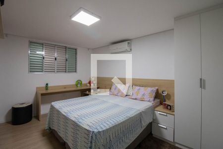 Quarto 1 de casa para alugar com 2 quartos, 700m² em Vila Adelaide Perella, Guarulhos