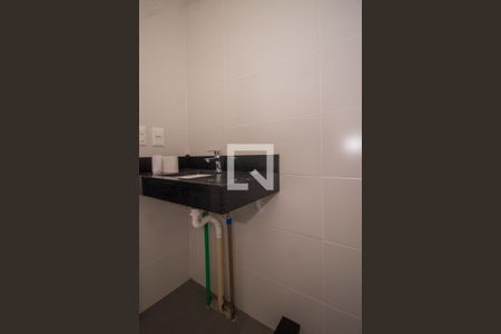 Lavabo de apartamento à venda com 2 quartos, 74m² em Menino Deus, Porto Alegre