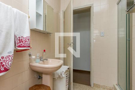 Casa à venda com 200m², 3 quartos e 2 vagas Casa à venda com 200m², 3 quartos e 2 vagasBanheiro
