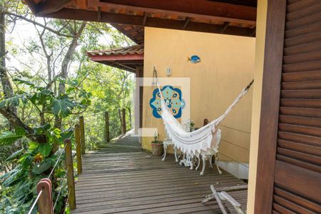 Casa de condomínio à venda com 300m², 4 quartos e 2 vagasVaranda gourmet