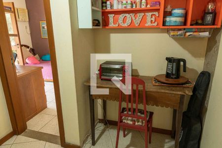 Casa de condomínio à venda com 300m², 4 quartos e 2 vagasSala 2