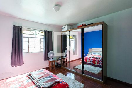 Casa à venda com 177m², 4 quartos e 2 vagasSuíte 