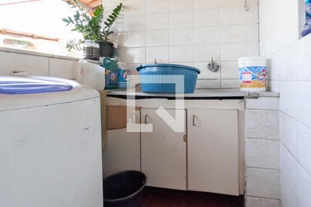 Casa à venda com 177m², 4 quartos e 2 vagasÁrea de serviço 