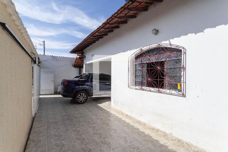 Casa à venda com 177m², 4 quartos e 2 vagasEntrada 