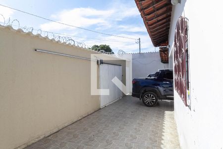 Casa à venda com 177m², 4 quartos e 2 vagasEntrada 