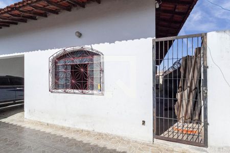Casa à venda com 177m², 4 quartos e 2 vagasEntrada 